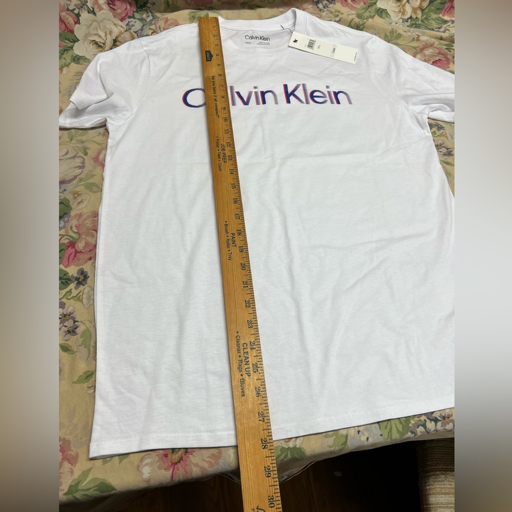 Calvin Klein short sleeve T-shirt - Picture 8 of 12